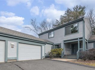 2 Echo Ln #2, Avon, CT 06001