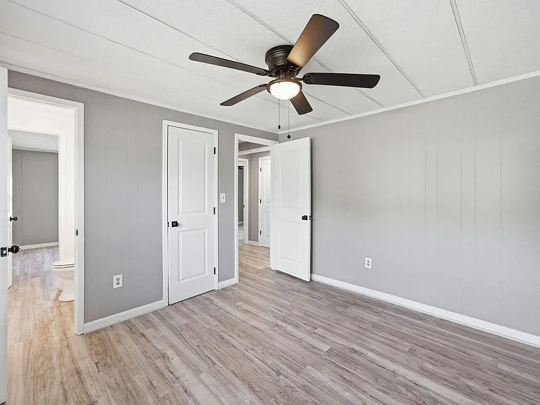 320 E Earp St — Photo 21