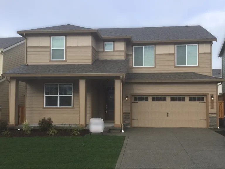 1011 Riggs Dr E — Photo 1