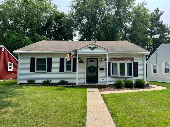 605 W 9th St, Rochester, IN 46975
