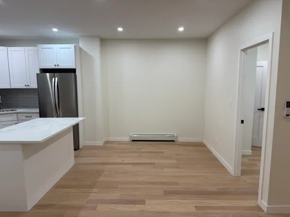 22-56 Steinway Street 3 image 3 of 19