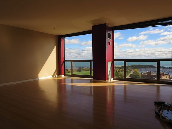 4th image of 4343 N Clarendon Ave APT 2802