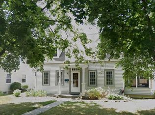 8 York Pl, Glenville, NY 12302