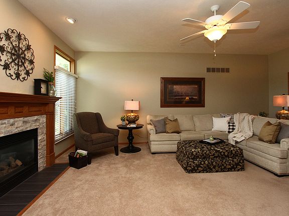 5th image of 8900 Foxtail Dr