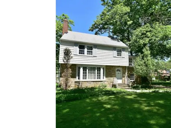 4161 Silsby Rd, University Heights, OH 44118