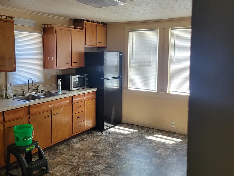 1022 Garfield Ave — Photo 7