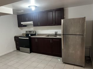 3453 Oakglade Cres, Mississauga, ON L5C 1X4