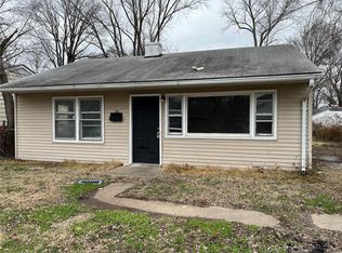 22 Louise Ln, Cahokia, IL