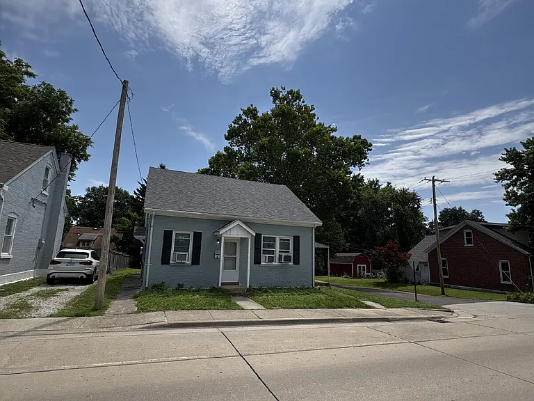 400 N 6th St — Photo 2