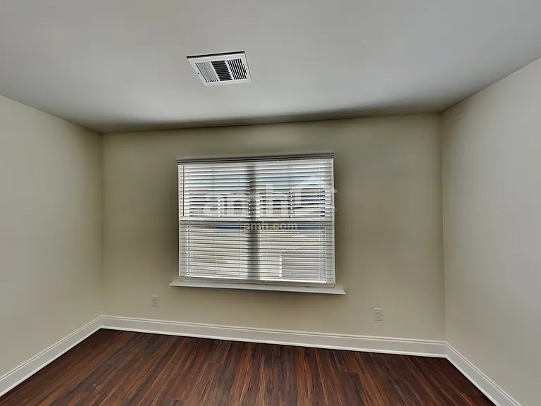 2028 Williamshire Ln — Photo 22