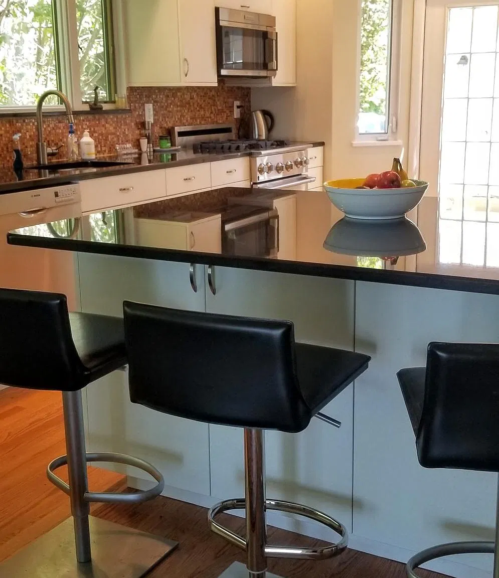 60 Ridgeway Dr — Photo 3