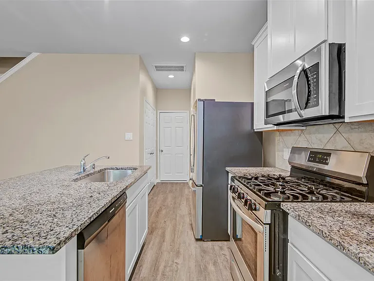 3614 Vista Pointe Dr — Photo 18