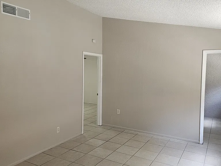 3137 Huron Ave #B — Photo 9
