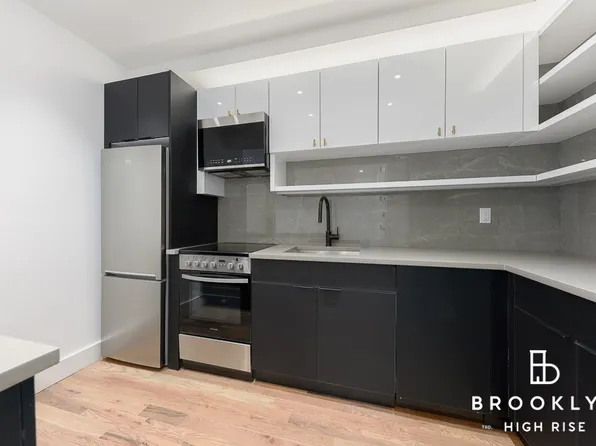 1010 Rogers Avenue 3D image 2 of 17