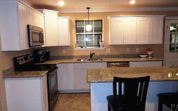 5th image of 8935 Bowman Ave