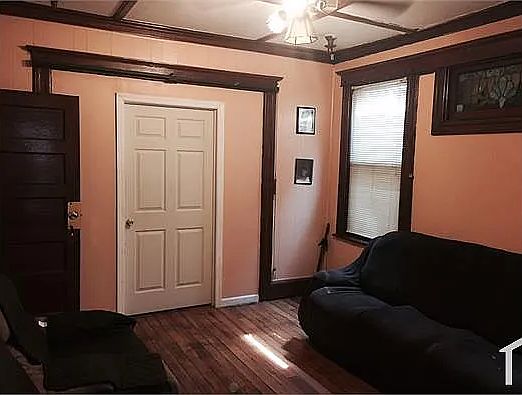 1st image of 35 Woodlawn Ave