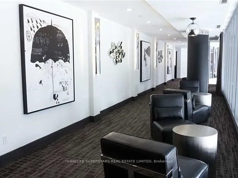 9471 Yonge St #337 — Photo 14