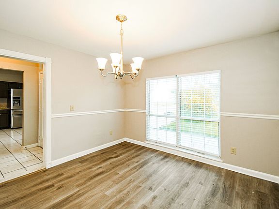 5th image of 3087 Golden Pond Blvd