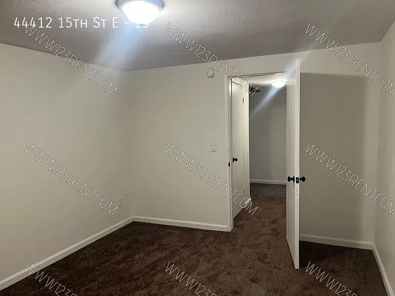 44412 15th St E #13 — Photo 6