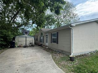 307 E Agnes St, Mc Louth, KS 66054