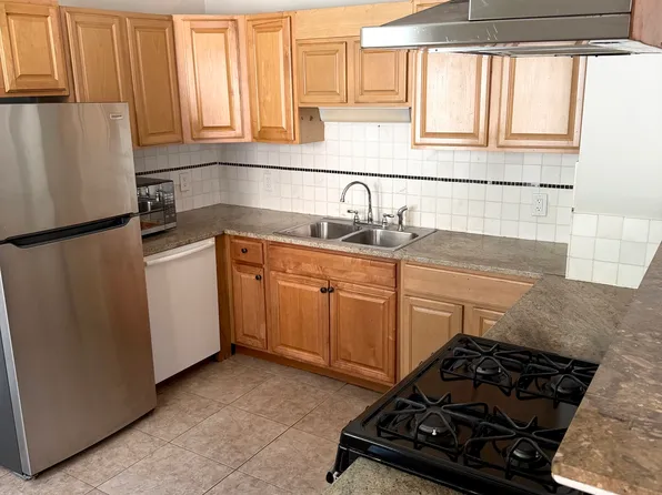 180-182 Hewitt St, Bridgeport, CT