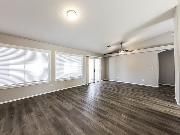 3rd image of 7706 W San Miguel Ave