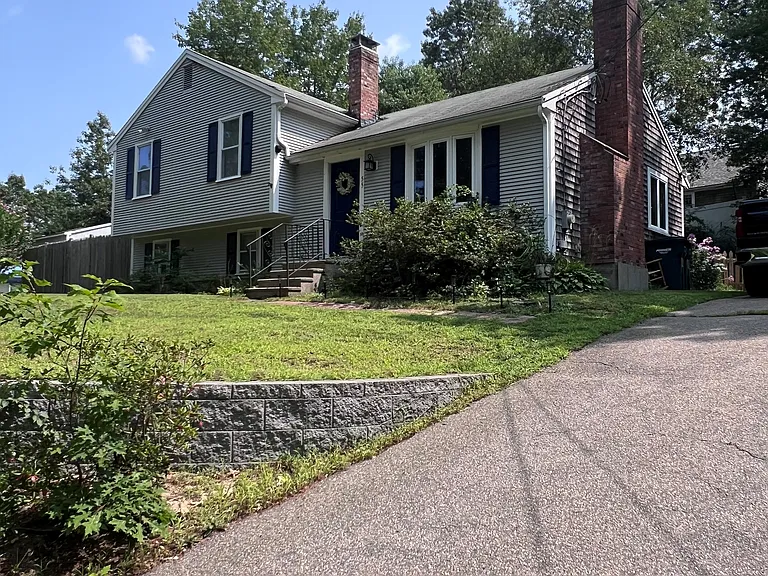55 Walnut St — Photo 2
