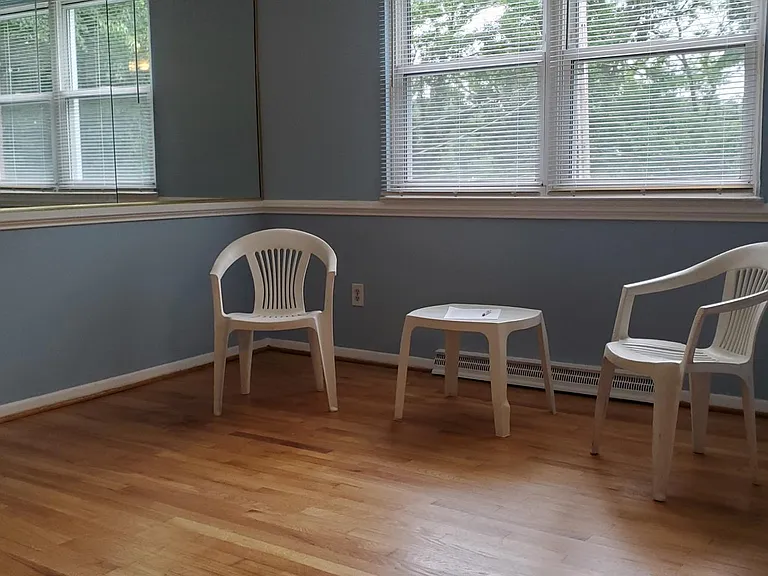 4414 Falls Bridge Dr — Photo 2