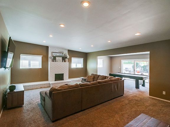 3rd image of 3896 Marlesta Dr