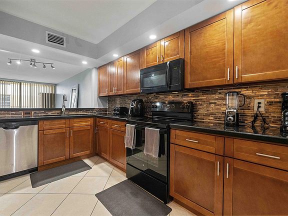 5th image of 8236 NW 24th Street #8236
