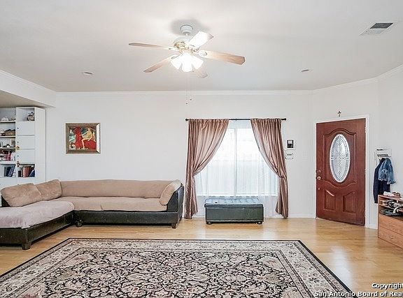 4th image of 5447 Vista Trl