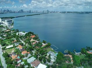 4424 N Bay Rd, Miami Beach, FL 33140