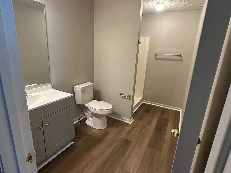 148 Milford Dr — Photo 5
