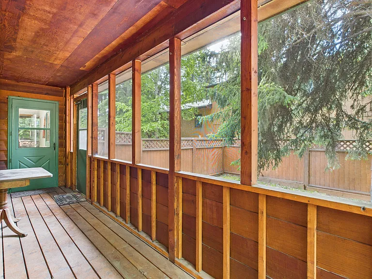 109 Cary Ave — Photo 19