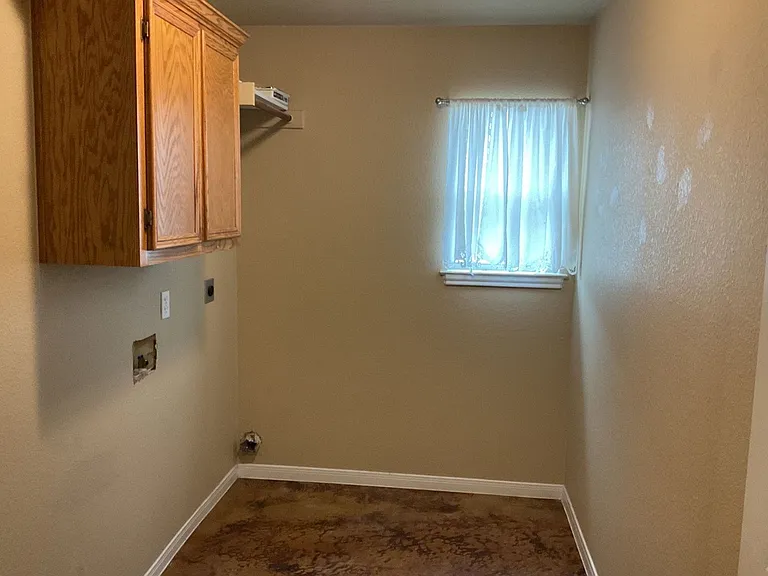 3508 Lauren St — Photo 24