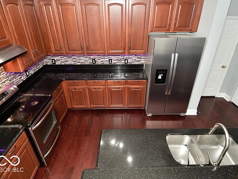 15208 Radiance Dr — Photo 25