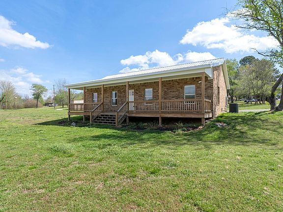 3rd image of 103 N Church Rd