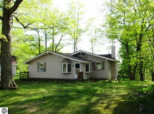 4940 E State Rd, Hale, MI 48739