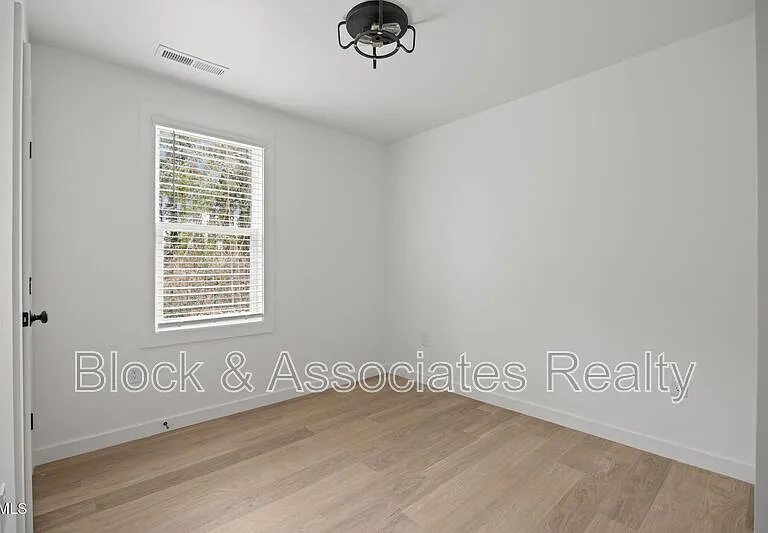 2811 Wilcox Pl #103 — Photo 4