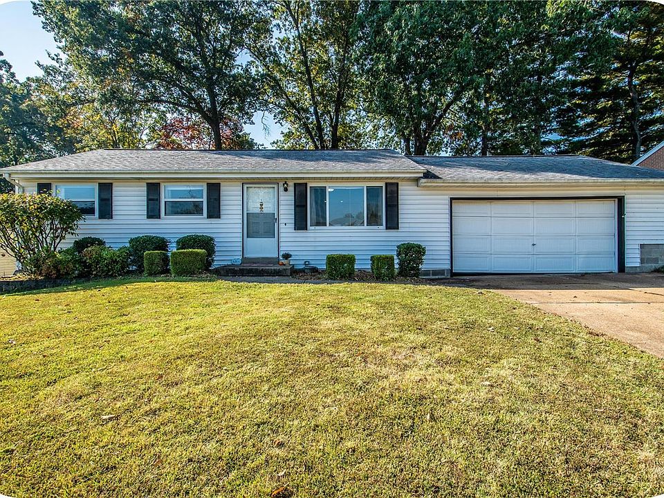 2nd image of 176 E Donaldson Dr