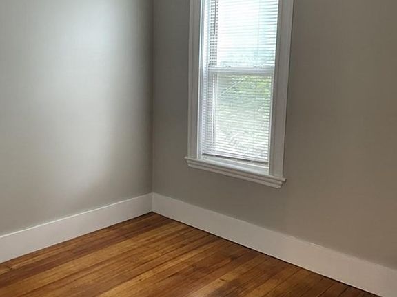 5th image of 12 Daniels St #2