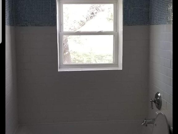 5th image of 18150 W Twin Lakes Blvd
