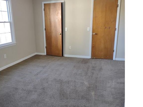 4th image of 47 Cambridge Dr #1