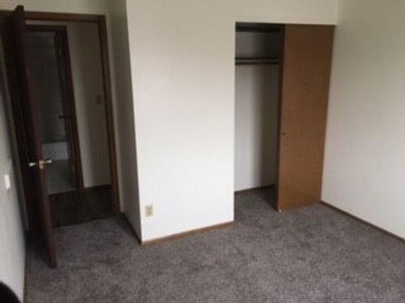 3rd image of 9434 W Fond Du Lac Ave APT 7