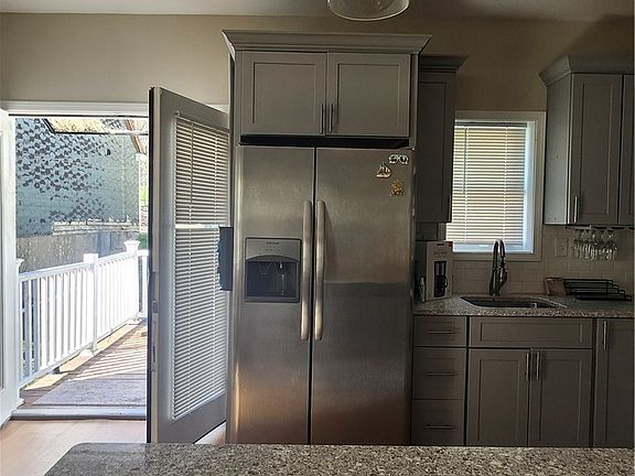 5th image of 4931 Kincaid St