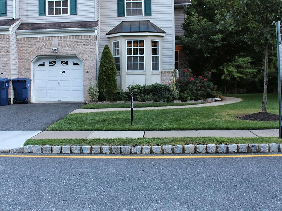 1st image of 154 Briarwood Dr #154