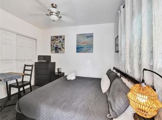 712 SW 7th Ter, Hallandale, FL 33009