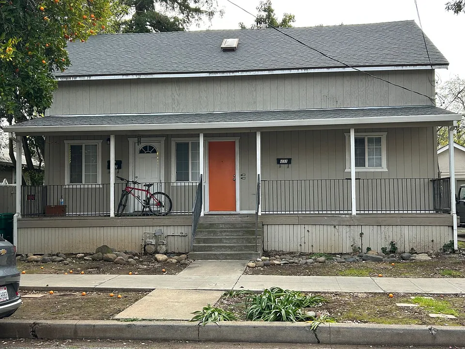 431 W 7th St