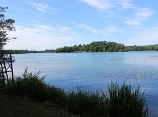 N3027 White Pine Ln, Waupaca, WI 54981