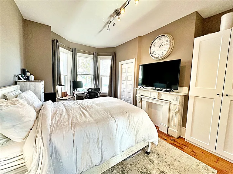 227 Webster St #1 — Photo 9